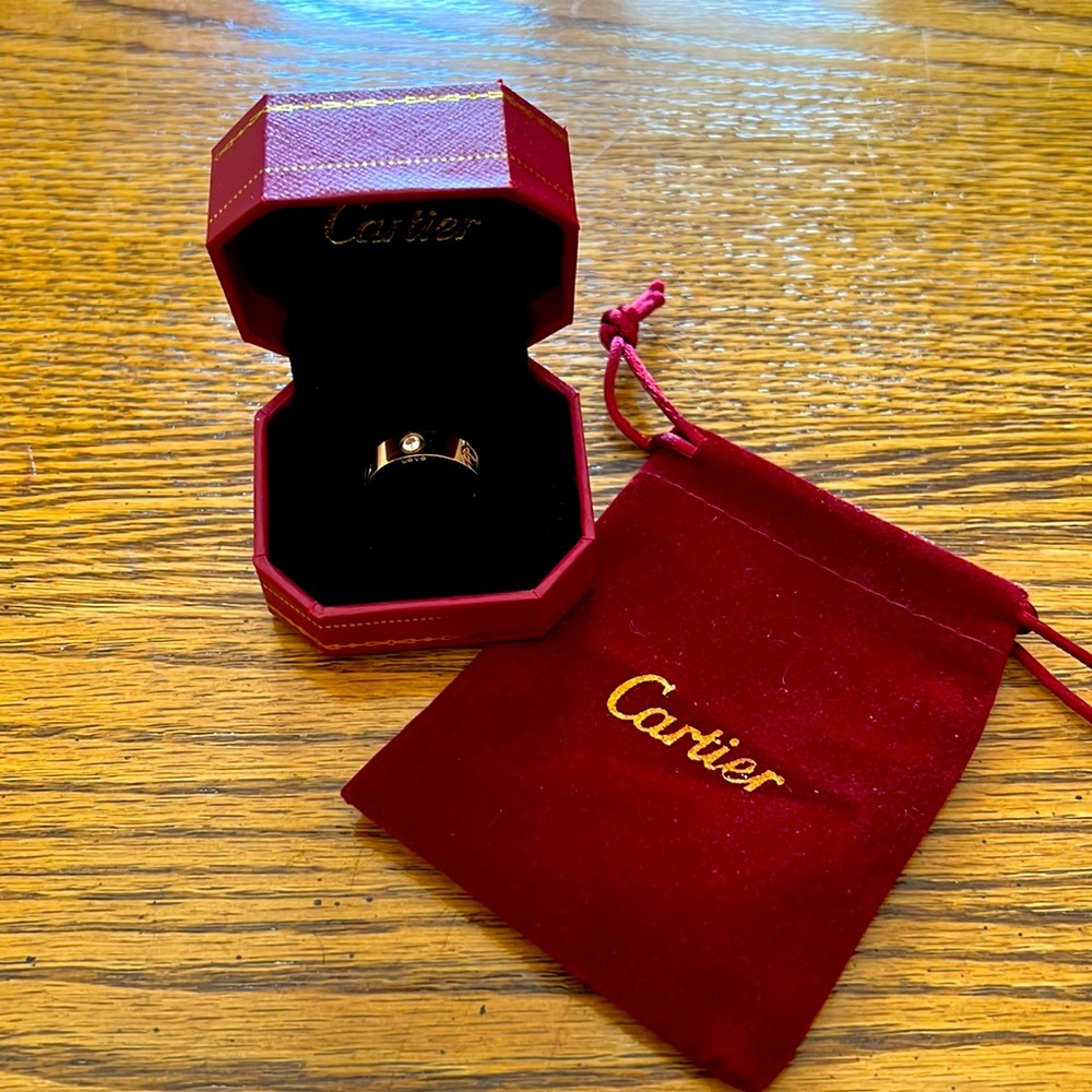 FULL DISCLOSURE!! I don't Know If Authentic. Rosegold. Missing One Stone.